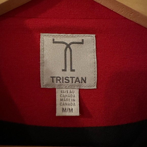 Tristan red jacket, waist length, with sparkle/red broach - Picture 3 of 9